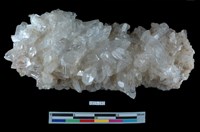 藏品(水晶簇)的圖片